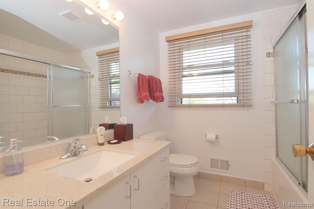 5441 PROVINCIAL Drive, Bloomfield Hills, MI 48302 — Photo 25