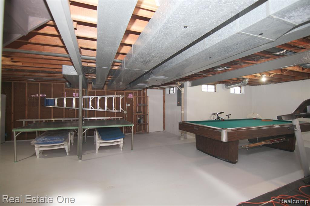 5441 PROVINCIAL Drive, Bloomfield Hills, MI 48302 — Photo 32