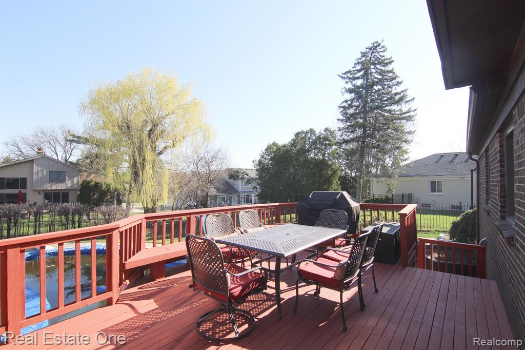 5441 PROVINCIAL Drive, Bloomfield Hills, MI 48302 — Photo 35