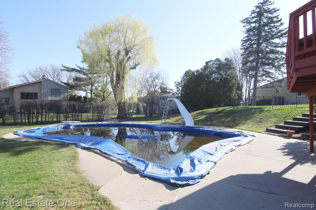 5441 PROVINCIAL Drive, Bloomfield Hills, MI 48302 — Photo 39