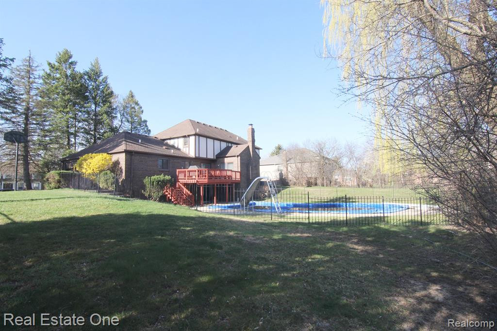 5441 PROVINCIAL Drive, Bloomfield Hills, MI 48302 — Photo 41