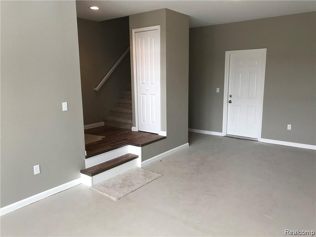 408 LEGATO Drive, Walled Lake, MI 48390 — Photo 4