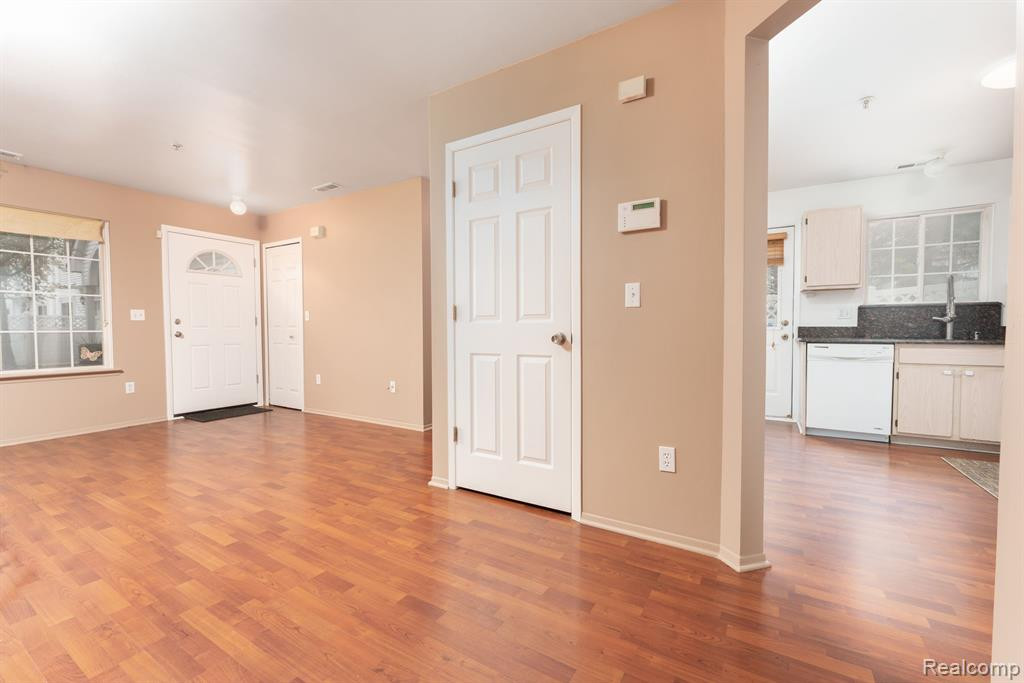 22307 ATLANTIC POINTE, Farmington Hills, MI 48336 — Photo 5