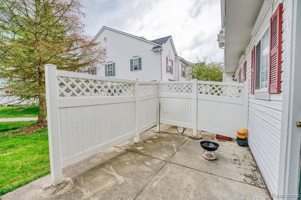 22307 ATLANTIC POINTE, Farmington Hills, MI 48336 — Photo 11