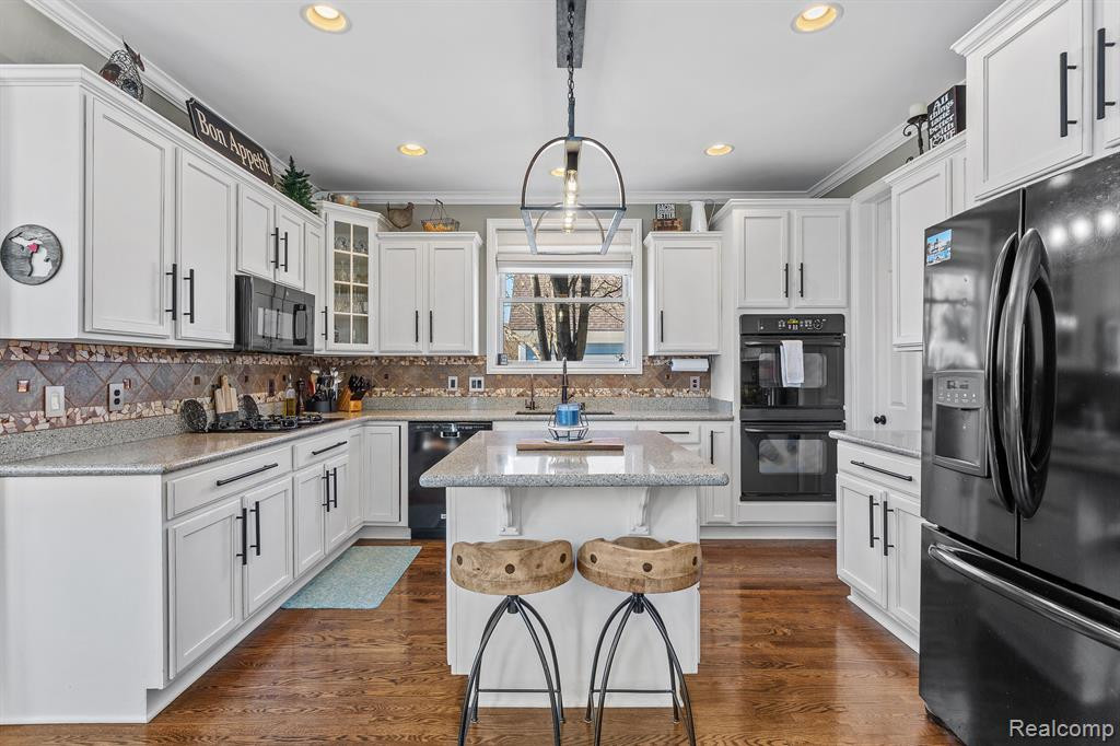 441 ROOSEVELT Street, Canton, MI 48188 — Photo 2