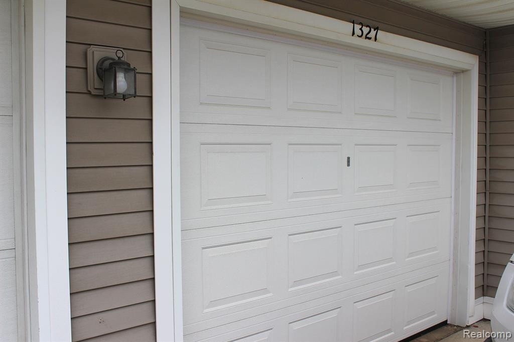 1327 HEATHERWOOD Lane, Ann Arbor, MI 48108 — Photo 6
