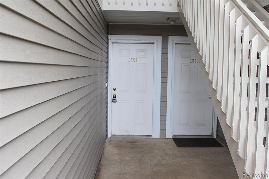 1327 HEATHERWOOD Lane, Ann Arbor, MI 48108 — Photo 7