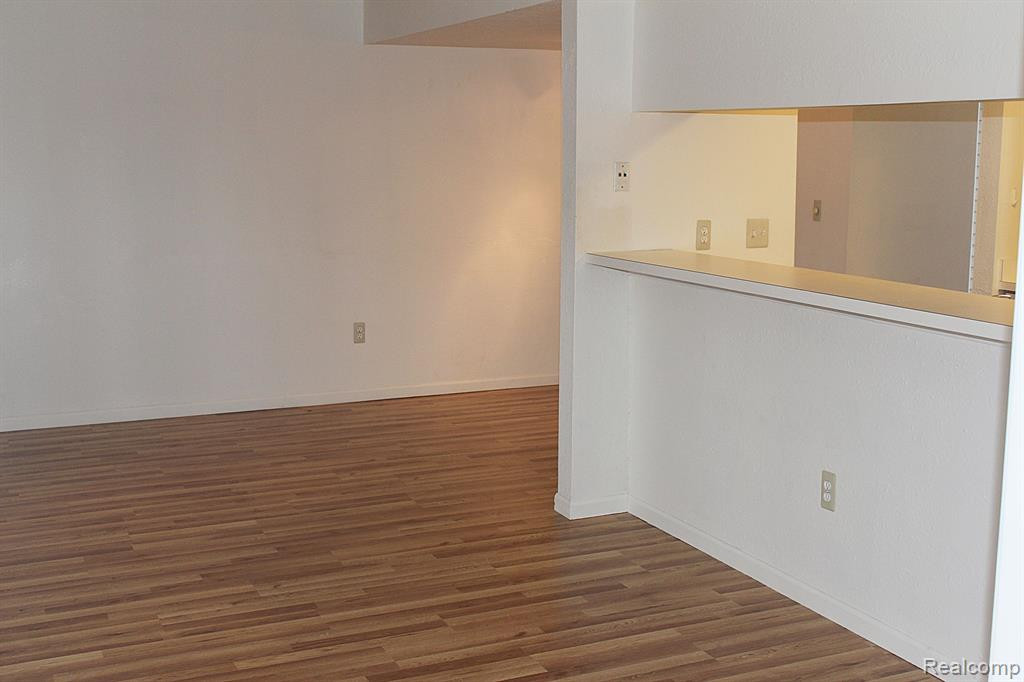 1327 HEATHERWOOD Lane, Ann Arbor, MI 48108 — Photo 10