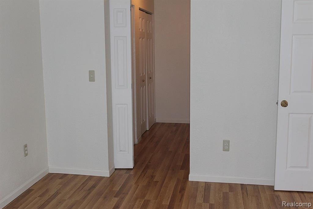 1327 HEATHERWOOD Lane, Ann Arbor, MI 48108 — Photo 11