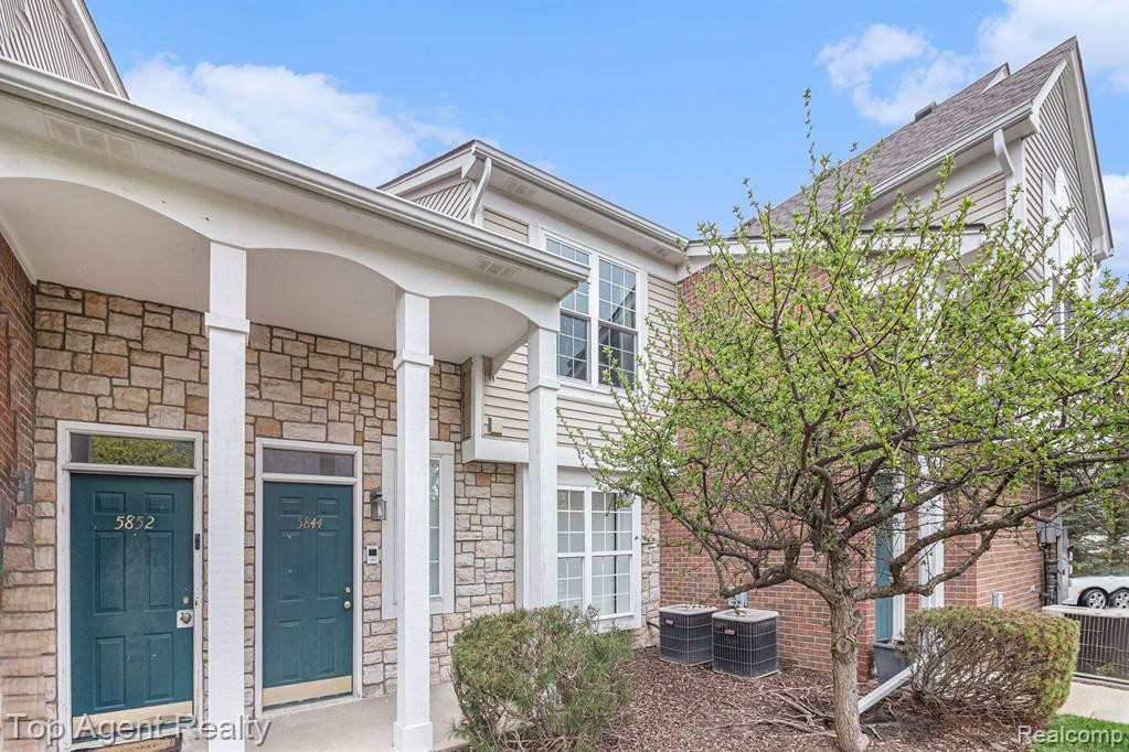 5844 Pine Aires Drive, Sterling Heights, MI 48314 — Photo 2