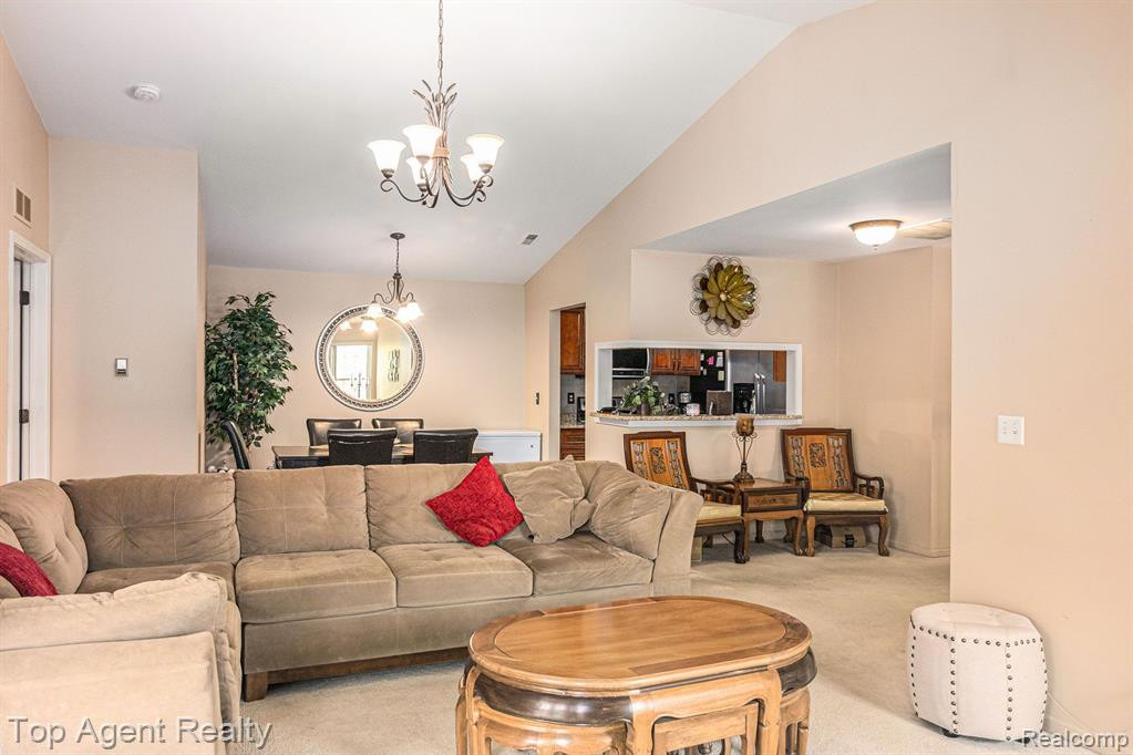 5844 Pine Aires Drive, Sterling Heights, MI 48314 — Photo 5