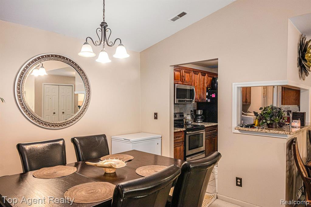 5844 Pine Aires Drive, Sterling Heights, MI 48314 — Photo 6