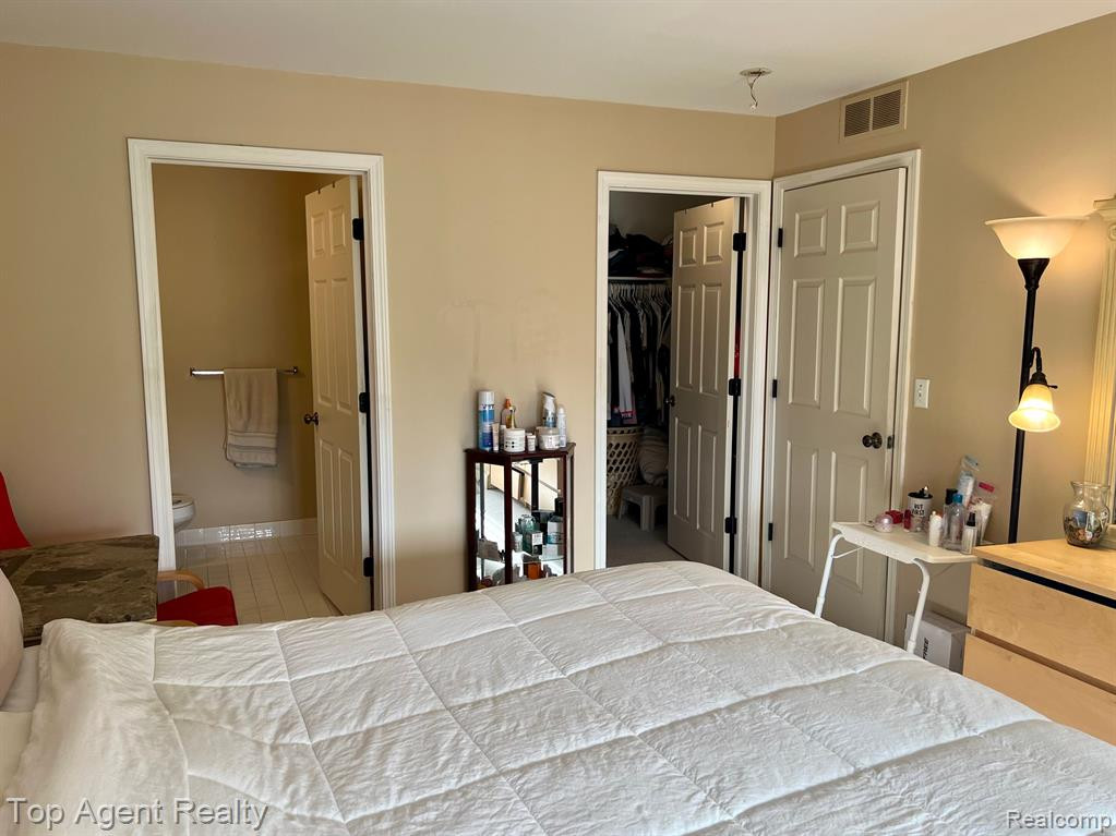 5844 Pine Aires Drive, Sterling Heights, MI 48314 — Photo 12