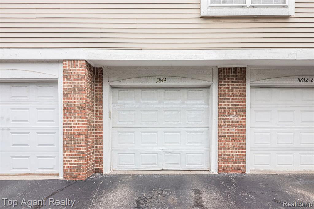 5844 Pine Aires Drive, Sterling Heights, MI 48314 — Photo 19