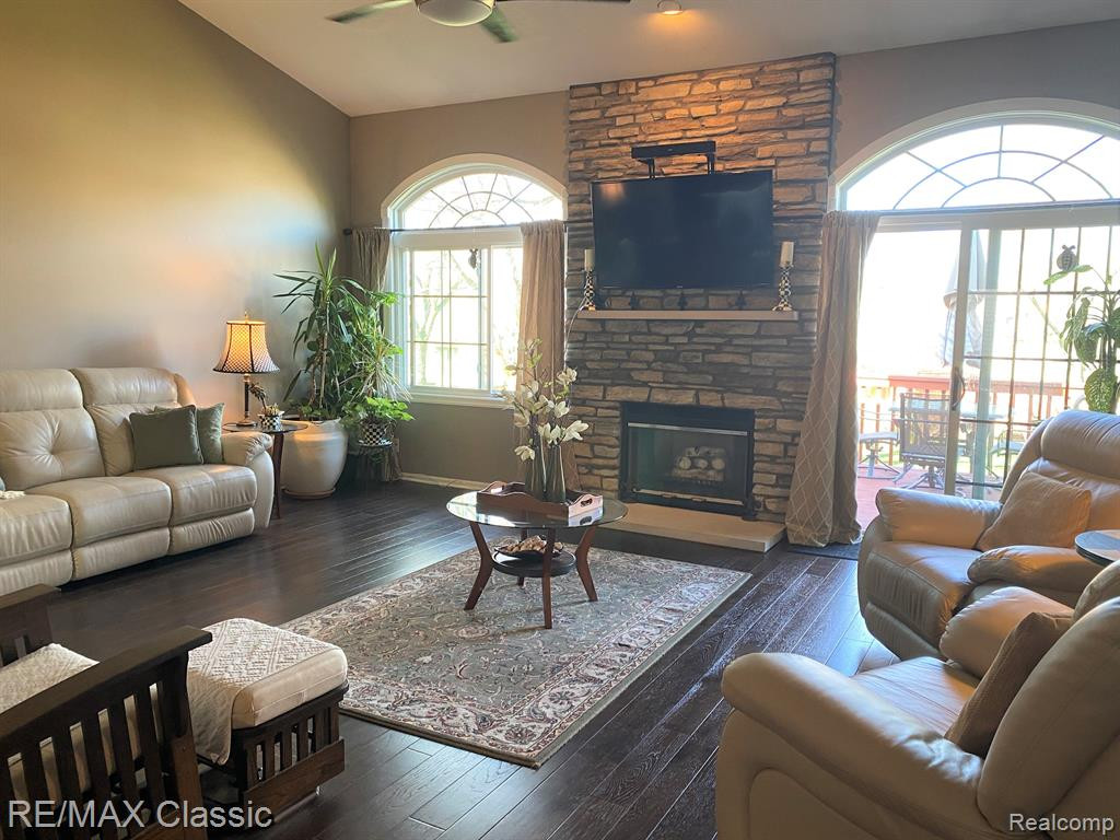 978 HICKORY Drive, Brighton, MI 48116 — Photo 3