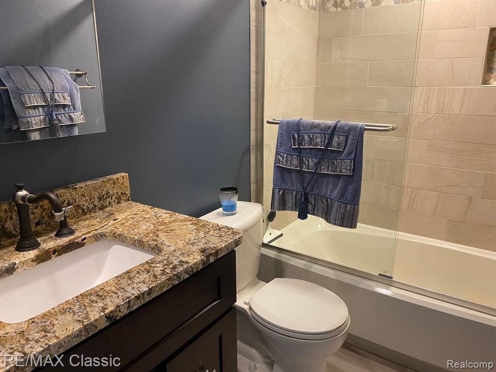 978 HICKORY Drive, Brighton, MI 48116 — Photo 17
