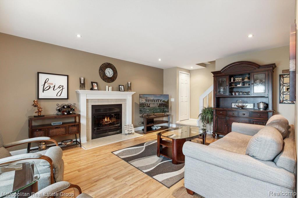 1492 DOVER Hill S, Walled Lake, MI 48390 — Photo 10