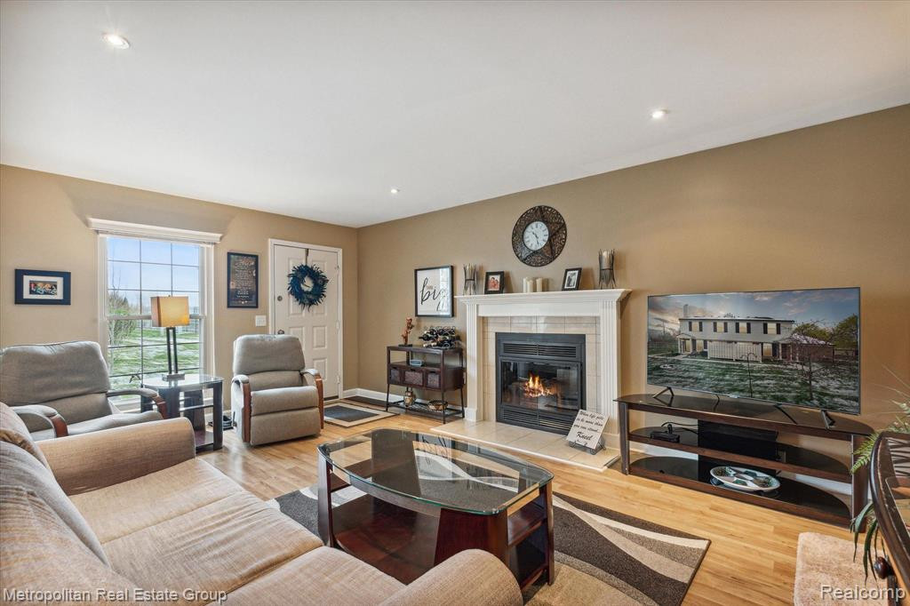 1492 DOVER Hill S, Walled Lake, MI 48390 — Photo 11