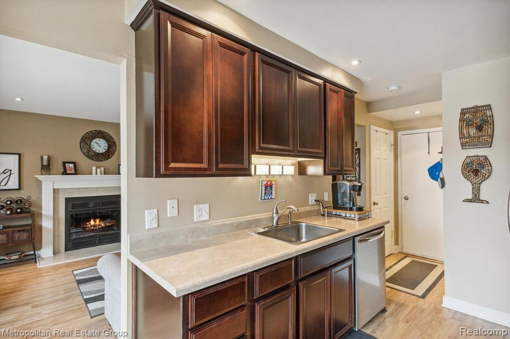 1492 DOVER Hill S, Walled Lake, MI 48390 — Photo 15