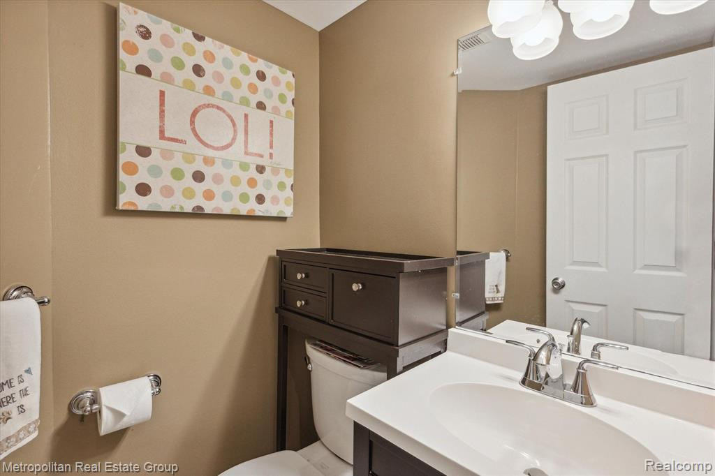 1492 DOVER Hill S, Walled Lake, MI 48390 — Photo 16
