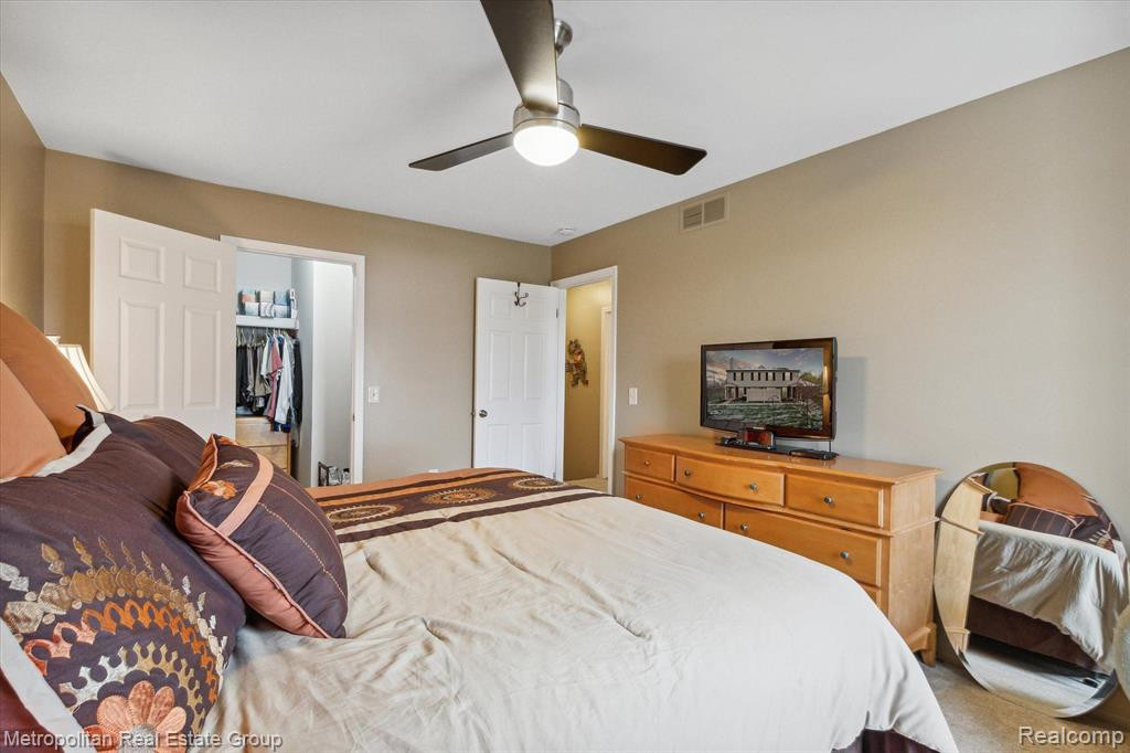 1492 DOVER Hill S, Walled Lake, MI 48390 — Photo 19