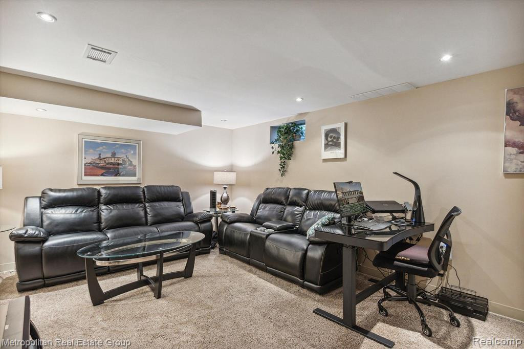 1492 DOVER Hill S, Walled Lake, MI 48390 — Photo 27