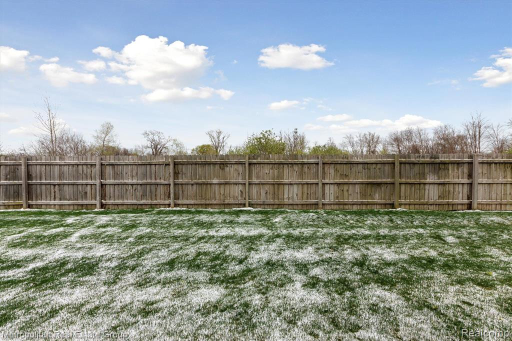 1492 DOVER Hill S, Walled Lake, MI 48390 — Photo 33