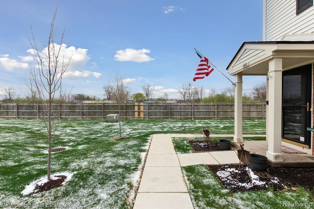 1492 DOVER Hill S, Walled Lake, MI 48390 — Photo 35
