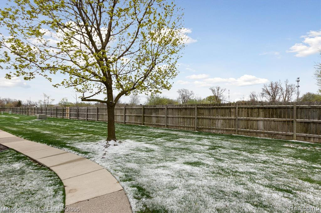 1492 DOVER Hill S, Walled Lake, MI 48390 — Photo 36