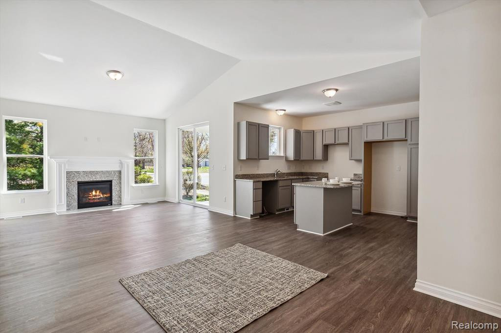 22503 GEORGIA PINE Drive, New Boston, MI 48164 — Photo 11