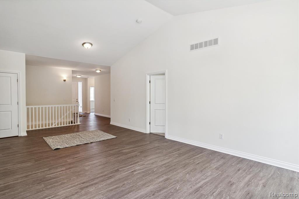 22503 GEORGIA PINE Drive, New Boston, MI 48164 — Photo 18