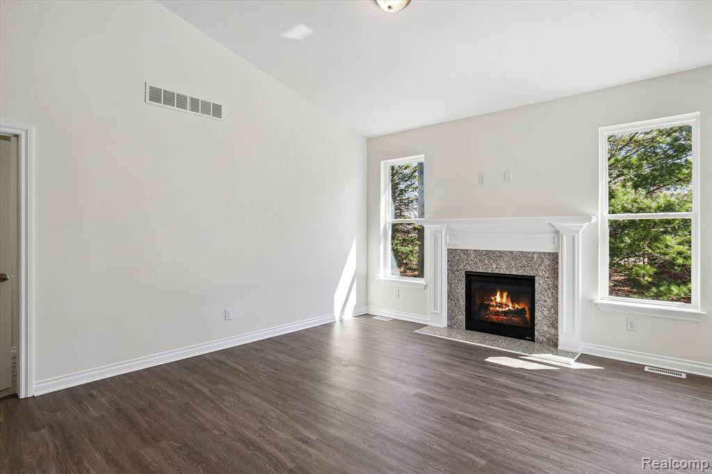 22503 GEORGIA PINE Drive, New Boston, MI 48164 — Photo 19