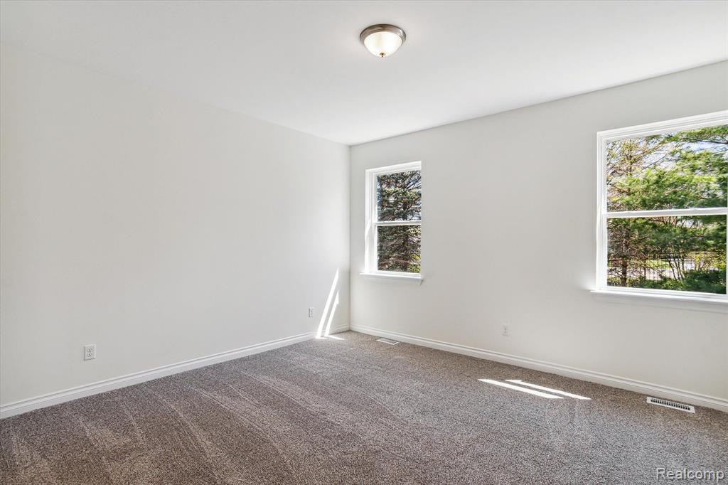 22503 GEORGIA PINE Drive, New Boston, MI 48164 — Photo 23