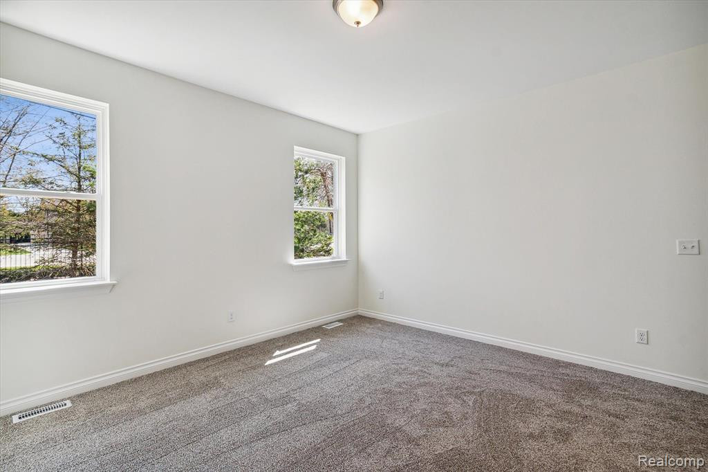 22503 GEORGIA PINE Drive, New Boston, MI 48164 — Photo 24