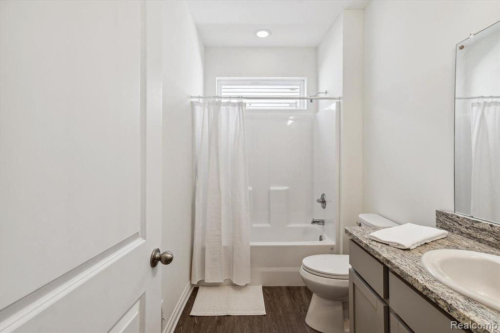 22503 GEORGIA PINE Drive, New Boston, MI 48164 — Photo 34
