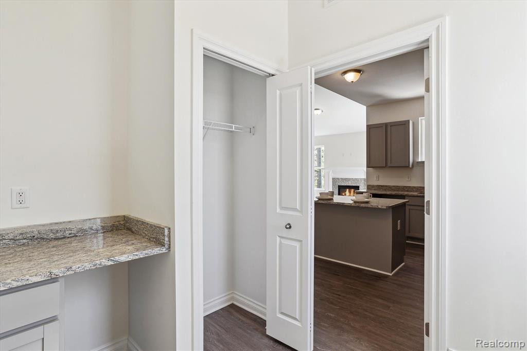 22503 GEORGIA PINE Drive, New Boston, MI 48164 — Photo 36