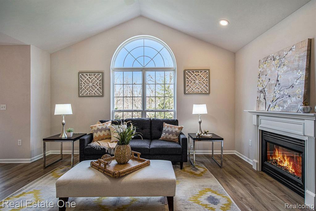 15211 CHESAPEAKE Circle, Walled Lake, MI 48390 — Photo 5