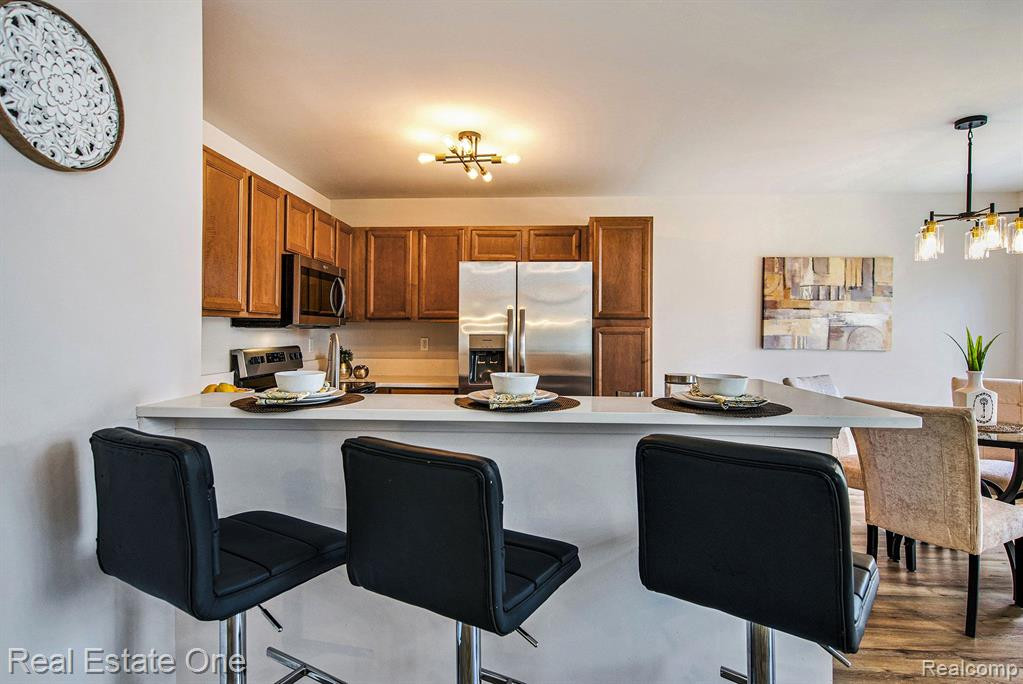 15211 CHESAPEAKE Circle, Walled Lake, MI 48390 — Photo 10