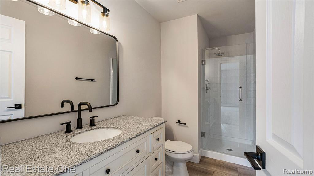 15211 CHESAPEAKE Circle, Walled Lake, MI 48390 — Photo 13