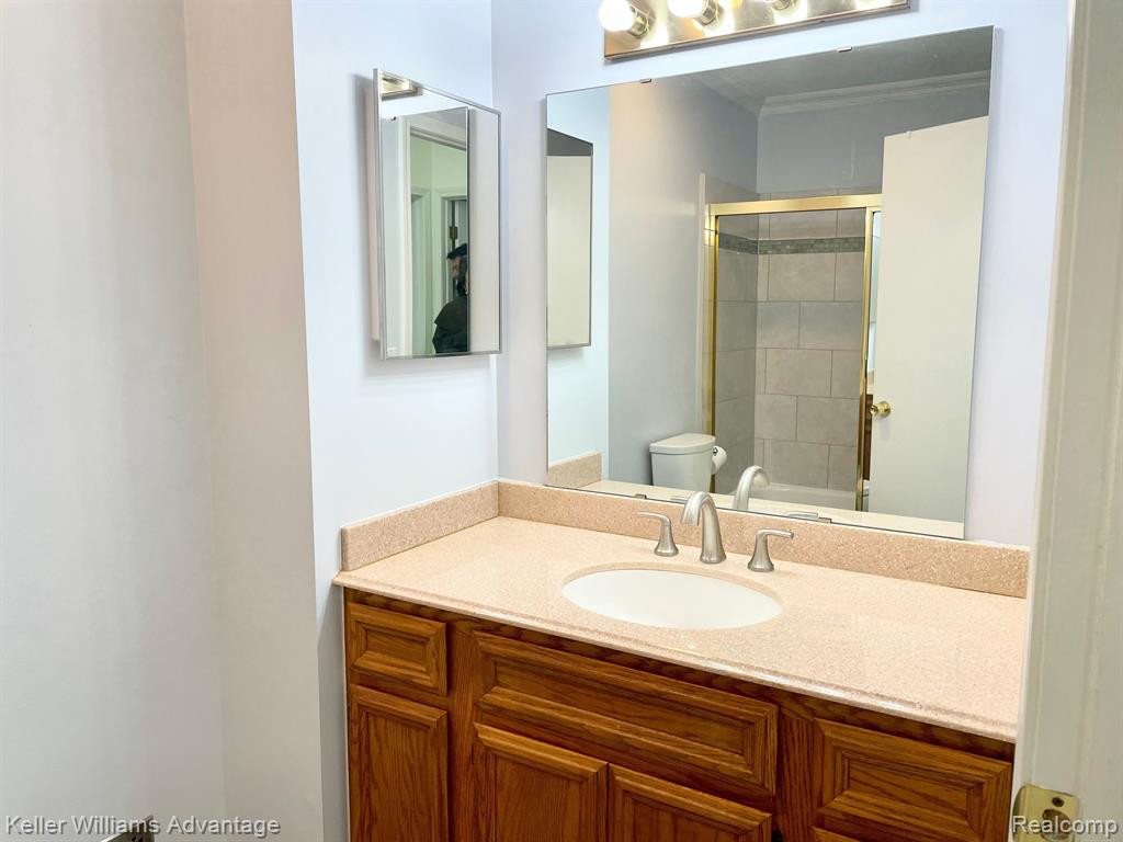 1596 Wimbledon Drive, Walled Lake, MI 48390 — Photo 10