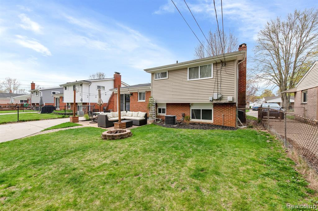 39521 CATHER Street, Canton, MI 48187 — Photo 17
