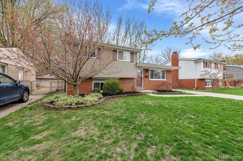 39521 CATHER Street, Canton, MI 48187 — Photo 20