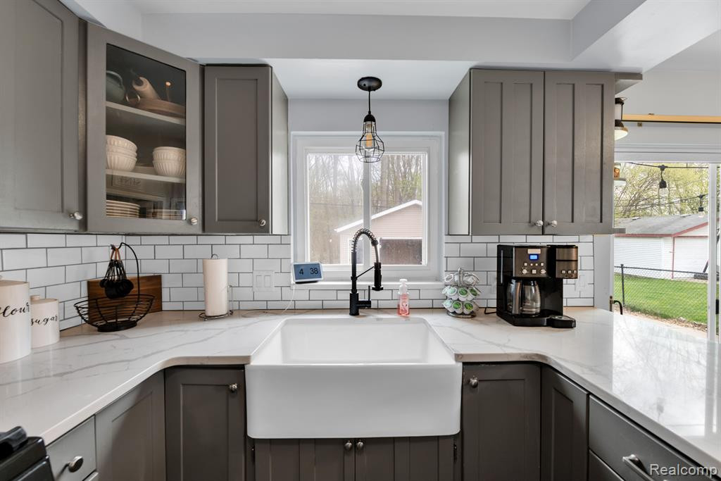 39521 CATHER Street, Canton, MI 48187 — Photo 31