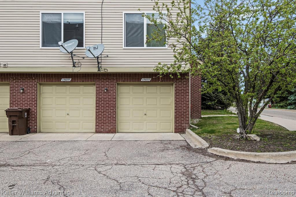 15605 STONE CROSSING Drive, Southfield, MI 48075 — Photo 16