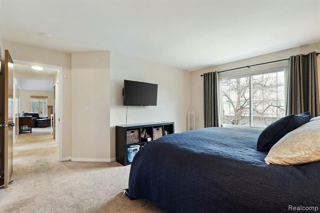 519 WINWOOD Circle, Walled Lake, MI 48390 — Photo 13