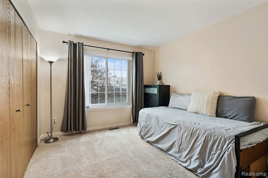 519 WINWOOD Circle, Walled Lake, MI 48390 — Photo 20