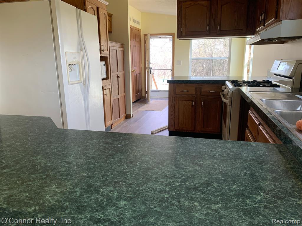 3205 HARRISON Road, Emmett, MI 48022 — Photo 5