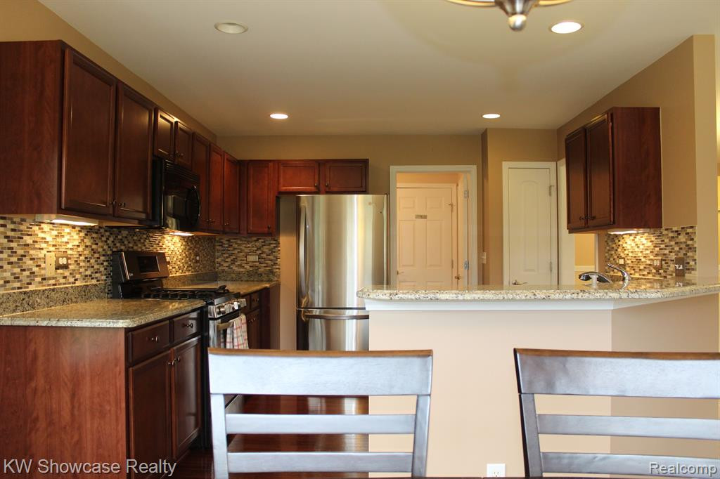 2244 BRIGANTINE, Commerce Twp, MI 48382 — Photo 14