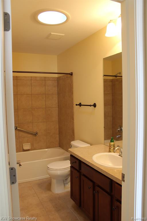 2244 BRIGANTINE, Commerce Twp, MI 48382 — Photo 19