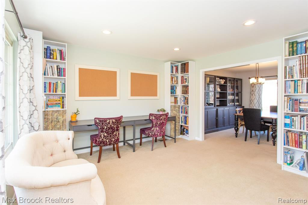 5778 CEDAR RIDGE Drive, Ann Arbor, MI 48103 — Photo 8